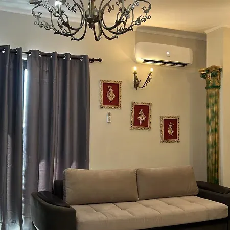 Apartmán Frederik Qerret *